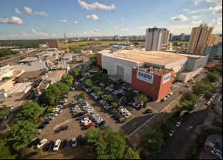 Bauru Shopping prepara noite romântica com flores, música e surpresas no Dia dos Namorados